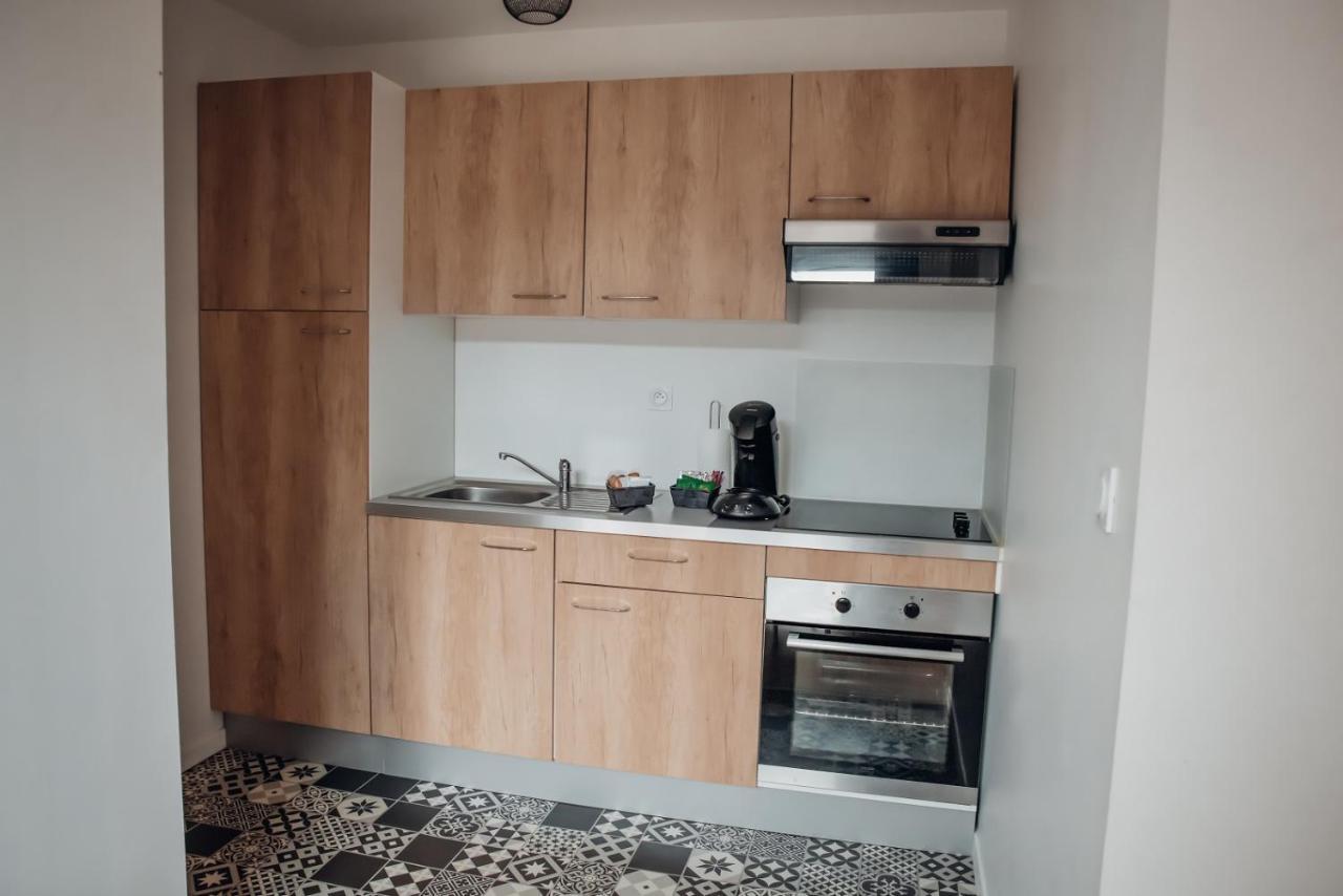 Superbe Appartement Avec Terrasse Au Calme Ernee Екстер'єр фото