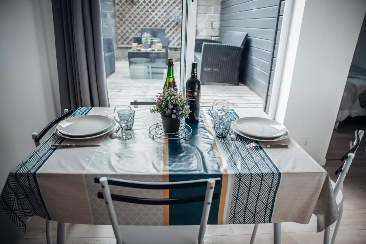 Superbe Appartement Avec Terrasse Au Calme Ernee Екстер'єр фото