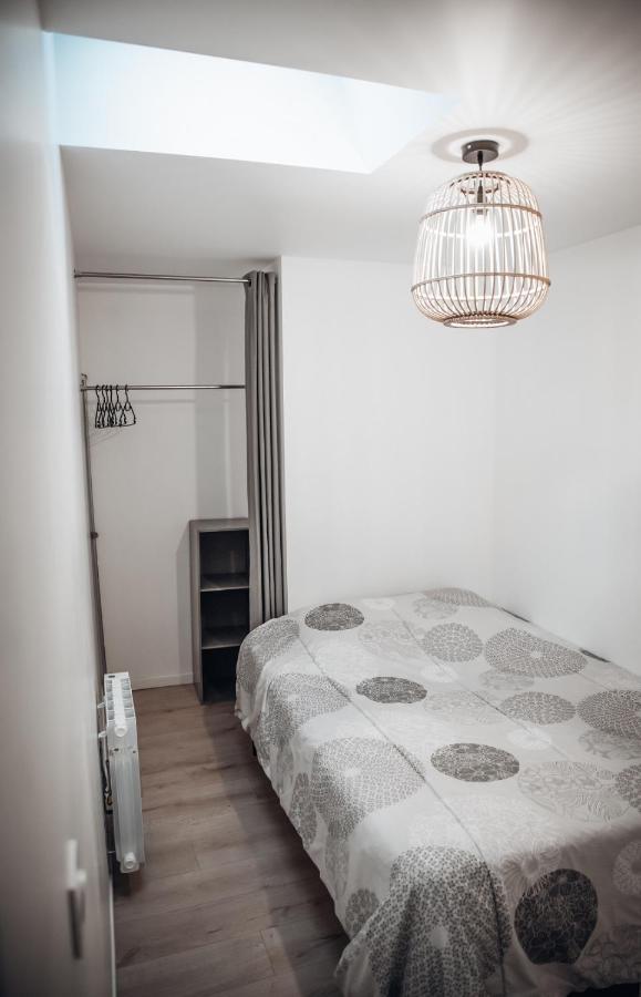 Superbe Appartement Avec Terrasse Au Calme Ernee Екстер'єр фото