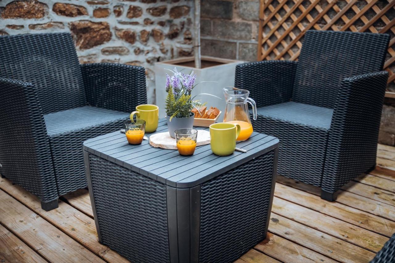 Superbe Appartement Avec Terrasse Au Calme Ernee Екстер'єр фото