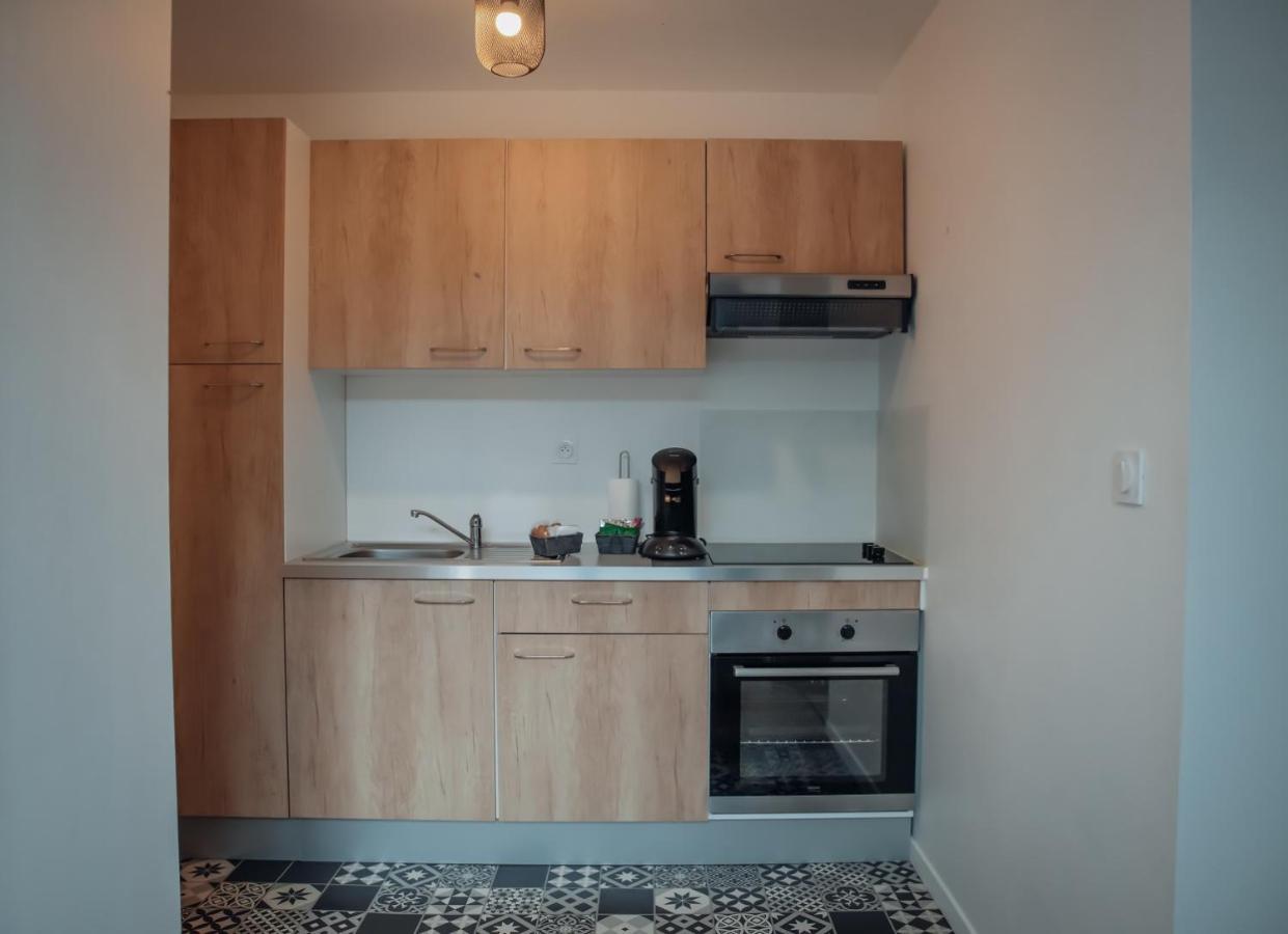 Superbe Appartement Avec Terrasse Au Calme Ernee Екстер'єр фото